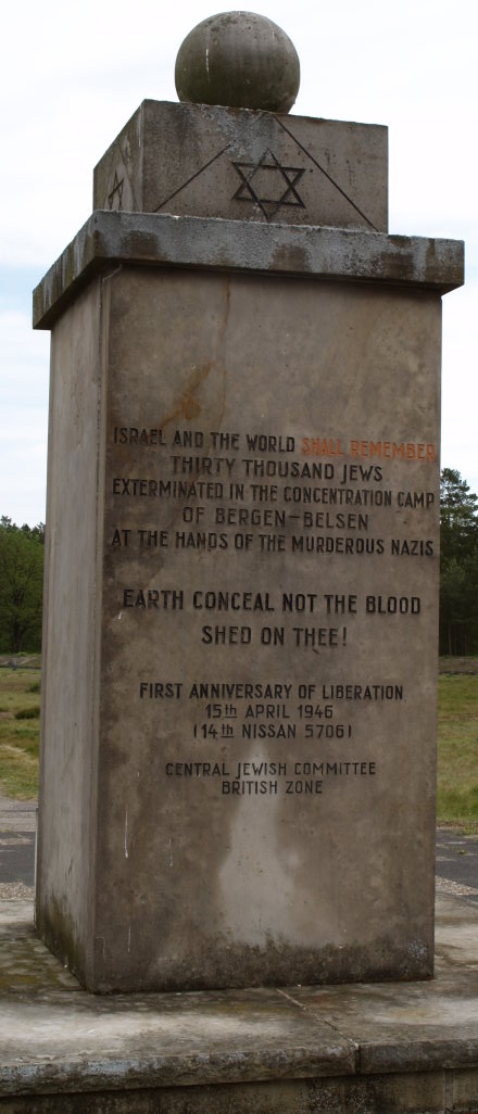 Mahnmal in der Gedenkstätte "KZ Bergen Belsen"