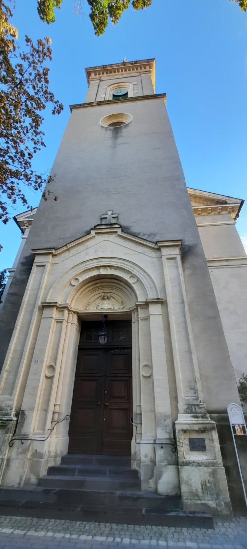 Haupteingang der Katholischen Kirche Bodenheim