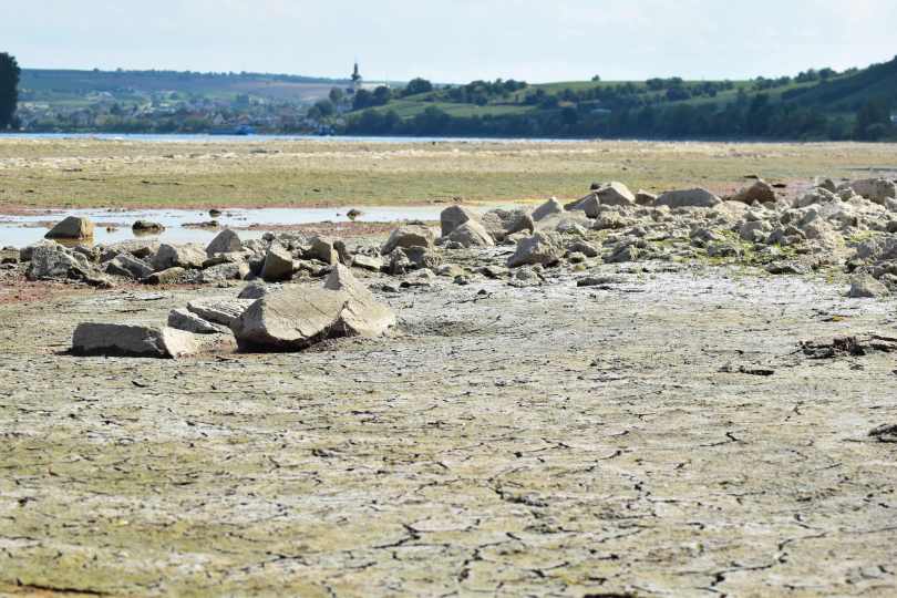 Niedrigwasser am Rhein